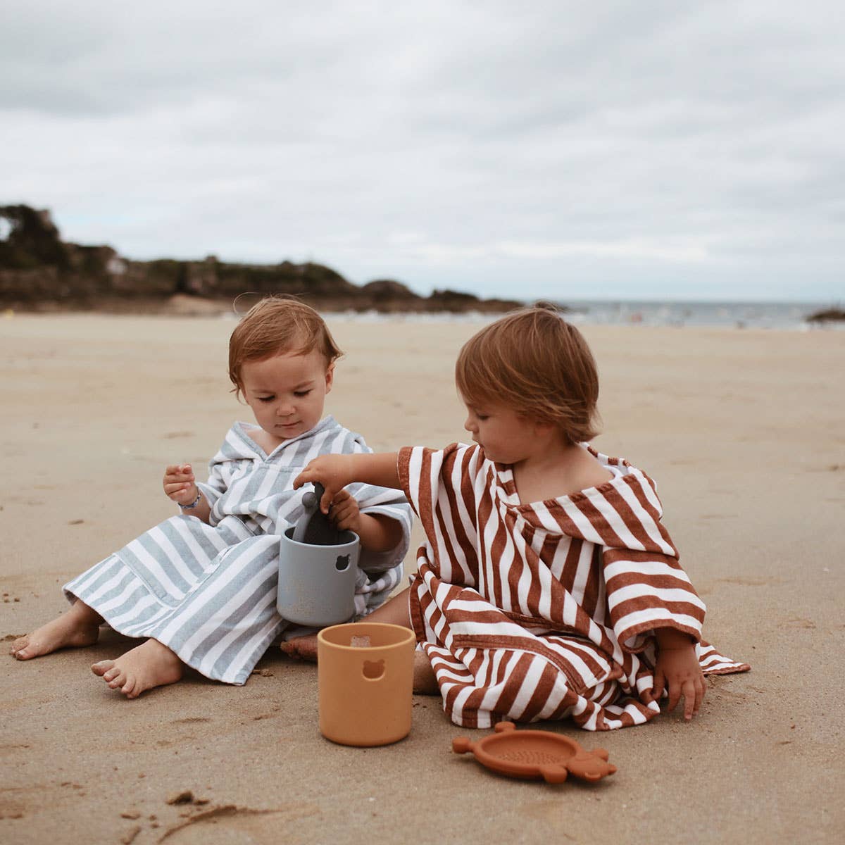 Rose in April | Suzon Stripes Kids Poncho | Caramel