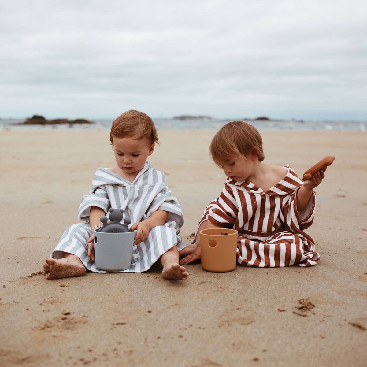 Rose in April | Suzon Stripes Kids Poncho | Caramel