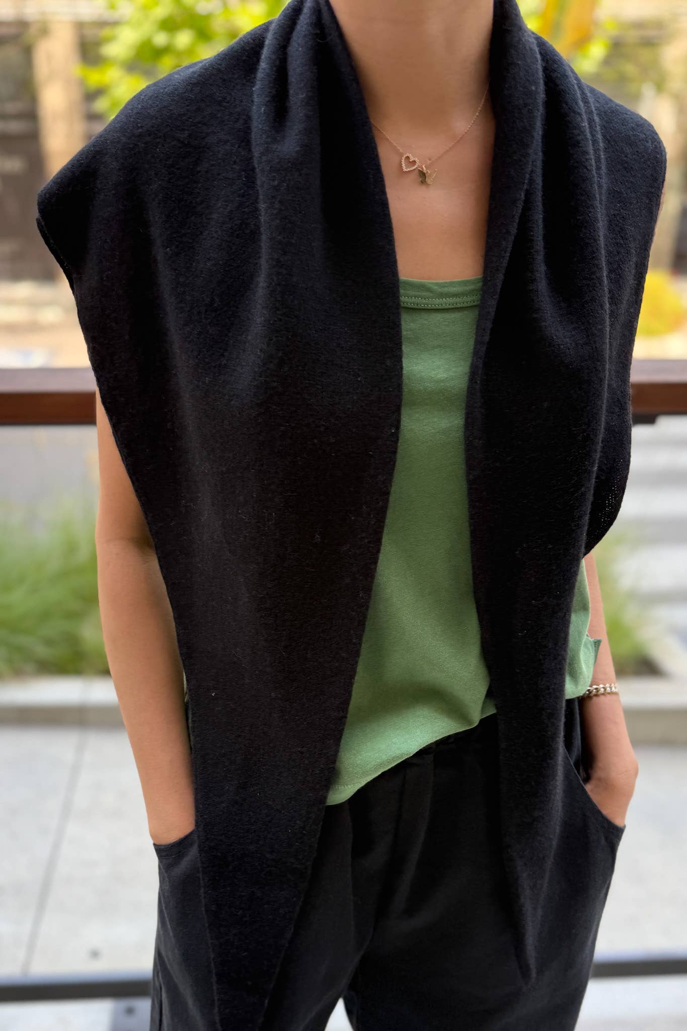 Le Bon Shoppe Cashmere Shawl | BLACK