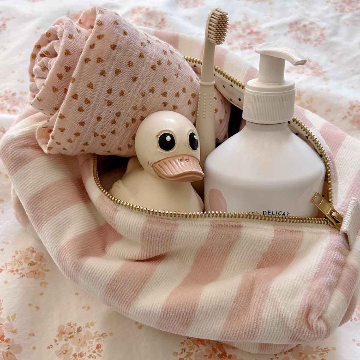 Rose in Cottage | Vic Toiletry Bag | Light Pink
