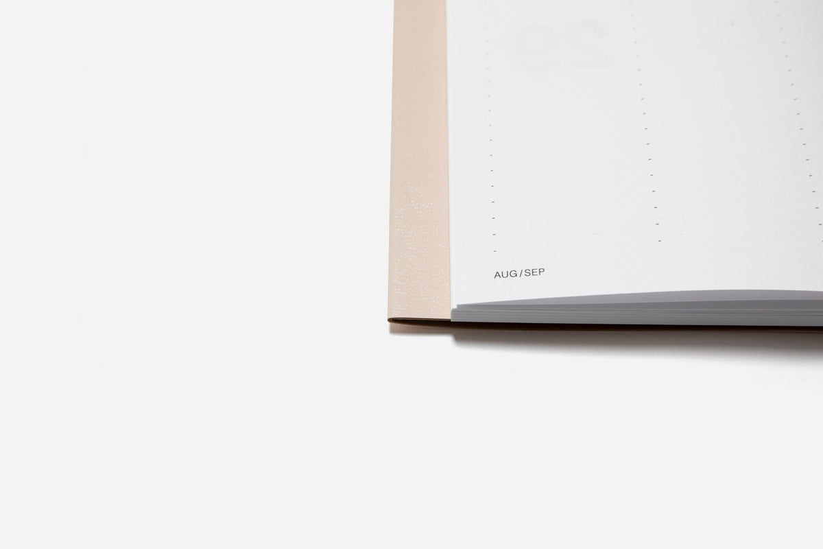 2027 Classic Planner – Powder | Marjolein Delhaas