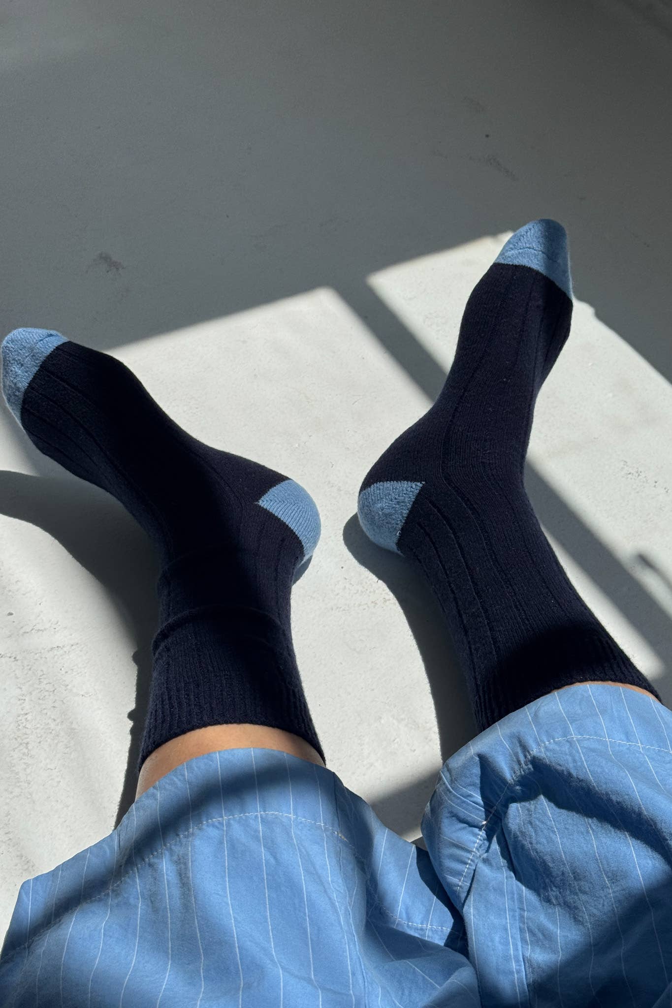 Extended Cashmere Classic Socks | Navy