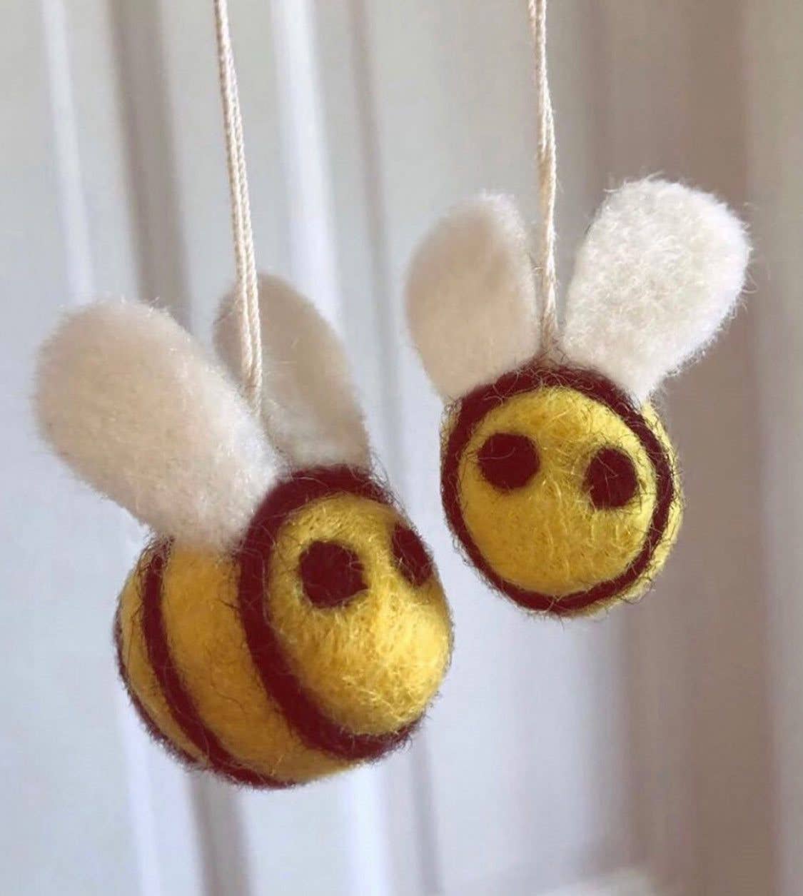 Christmas Tree Ornament | Small Bee