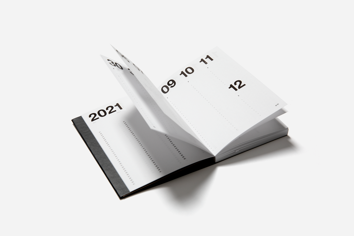 2027 Classic Planner – Black | Marjolein Delhaas