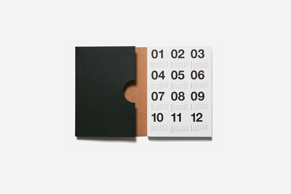 2027 Classic Planner – Black | Marjolein Delhaas