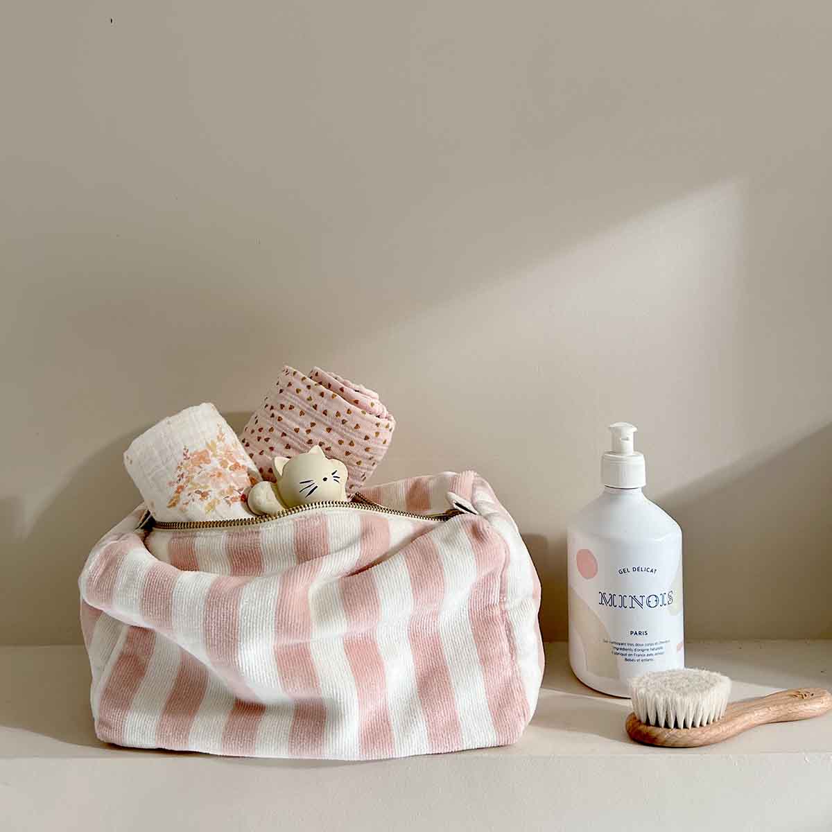 VIC TOILETRY BAG | LIGHT PINK